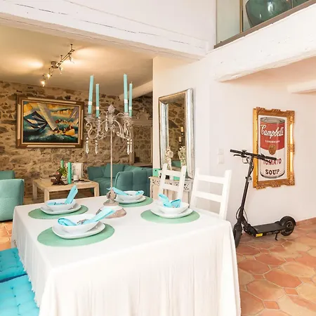2 Bedrooms Saint-tropez, Next To The Port *